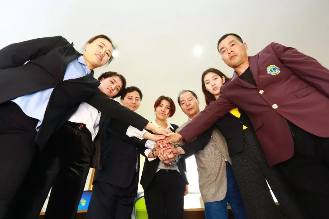 劉艷秋和她的團隊 劉艷秋和她的團隊